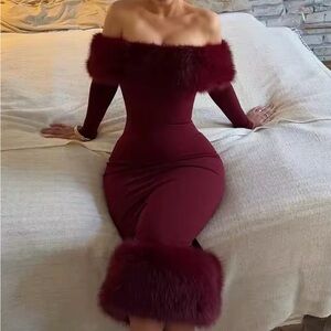 Retail $125 Foxy Burgundy Faux Fur Dress Off-Shoulder Dress